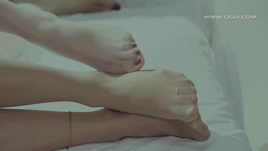 [Ligui丽柜]HD视频 2022.04.01 双生花-丝欲双生 兔子&汐汐 [MP4-529MB]