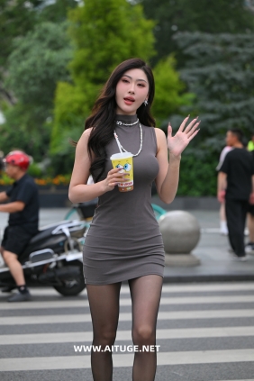 精选街拍视频 No.9174 黑丝灰色修身裙 [165P1V-3.50GB]